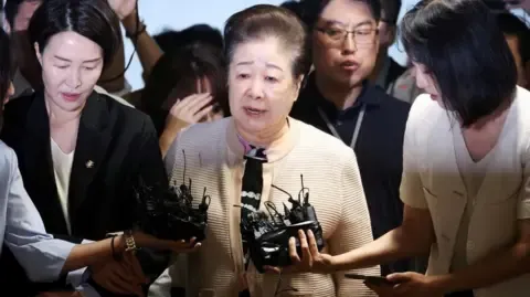 Disputed Church Leader Dismisses Gift-giving Accusations Against Former South Korean President's Wife