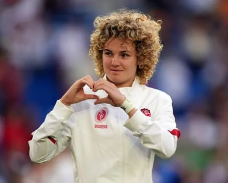 England's Kildunne and Botterman Fit to Face France in Semi-final
