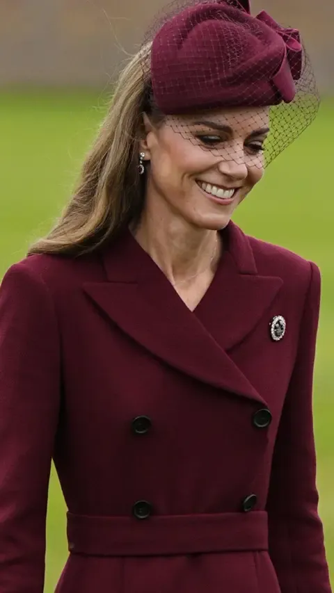The First Lady’s Hat, Kate’s Feather Brooch and Additional Standout Outfits So Far